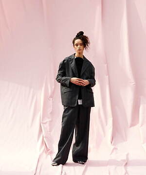 アビィ(AVIE) 2023-24年秋冬ウィメンズコレクション  - 写真17