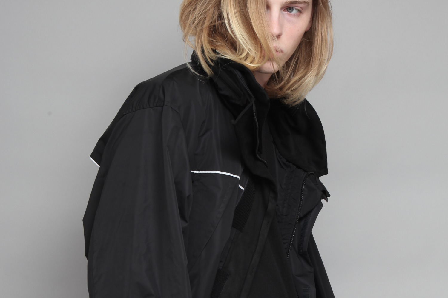 アトウ 23年春夏のサンプルセールが青山本店で開催、スポーティーなブルゾン＆デニムなど