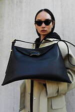 3.1 フィリップ リム 2024年リゾートコレクション、NYで生き抜くお洒落なギャラリスト｜写真9