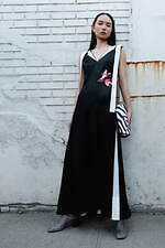 3.1 フィリップ リム 2024年リゾートコレクション、NYで生き抜くお洒落なギャラリスト｜写真40