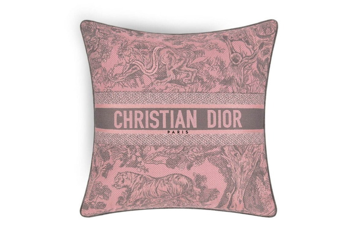 ディオール メゾン「ディオリビエラ」“虎や猿”を描いた新作テーブルウェア＆クッションなど