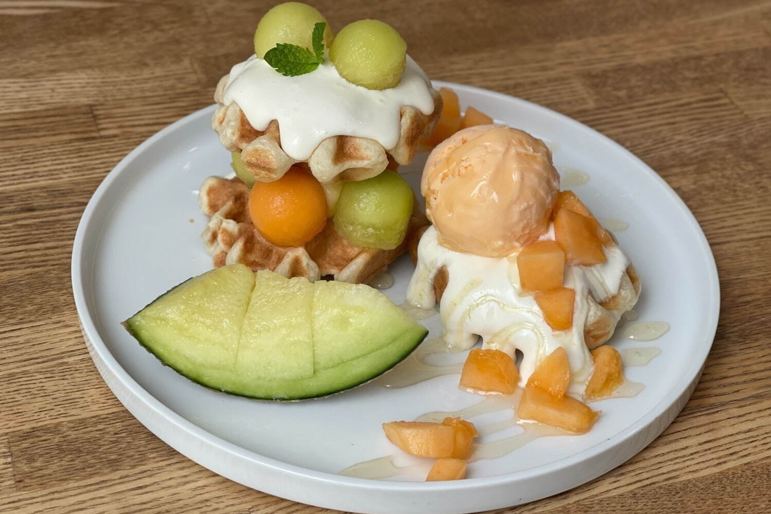 “メロンたっぷり”限定スイーツ＆ドリンク、パンとエスプレッソと自由形やなんとかプレッソで