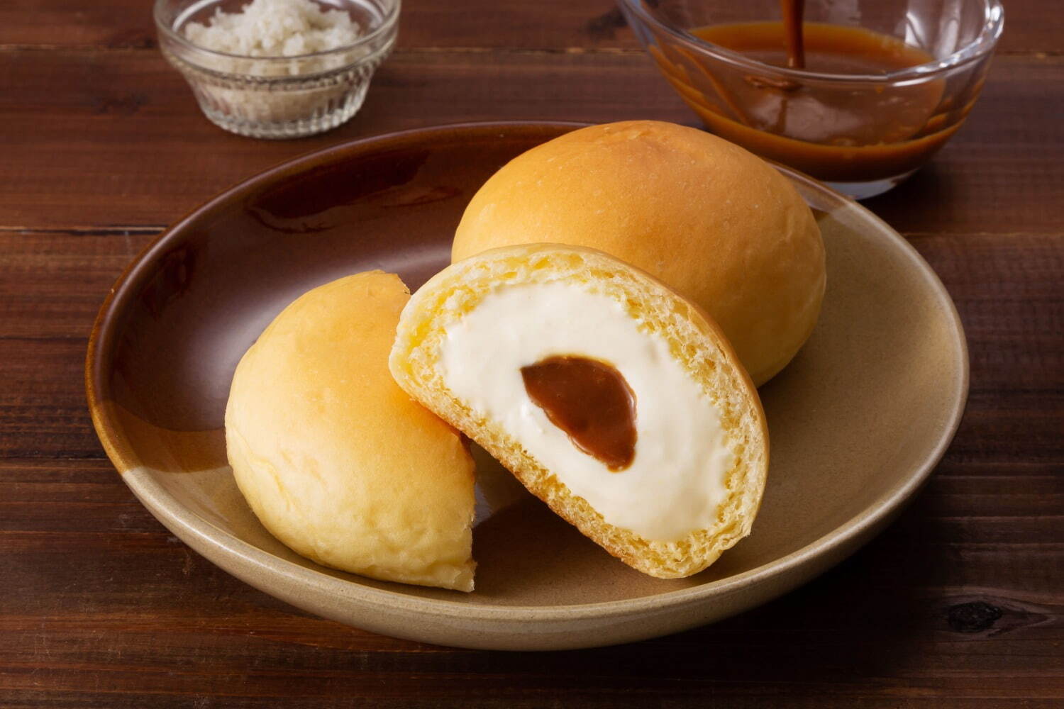 「くりーむパン 塩キャラメル」1個 350円