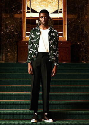 アローン(ALONE) 2022年春夏ウィメンズ&メンズコレクション  - 写真2