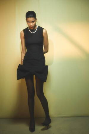 クリストファー ケイン(Christopher Kane) 2024年リゾートウィメンズコレクション  - 写真10