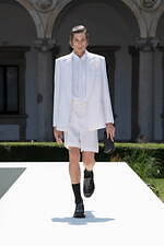 ヴァレンティノ 2024年春夏メンズコレクション - 語りの複数性｜写真1