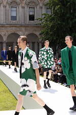 ヴァレンティノ 2024年春夏メンズコレクション - 語りの複数性｜写真97