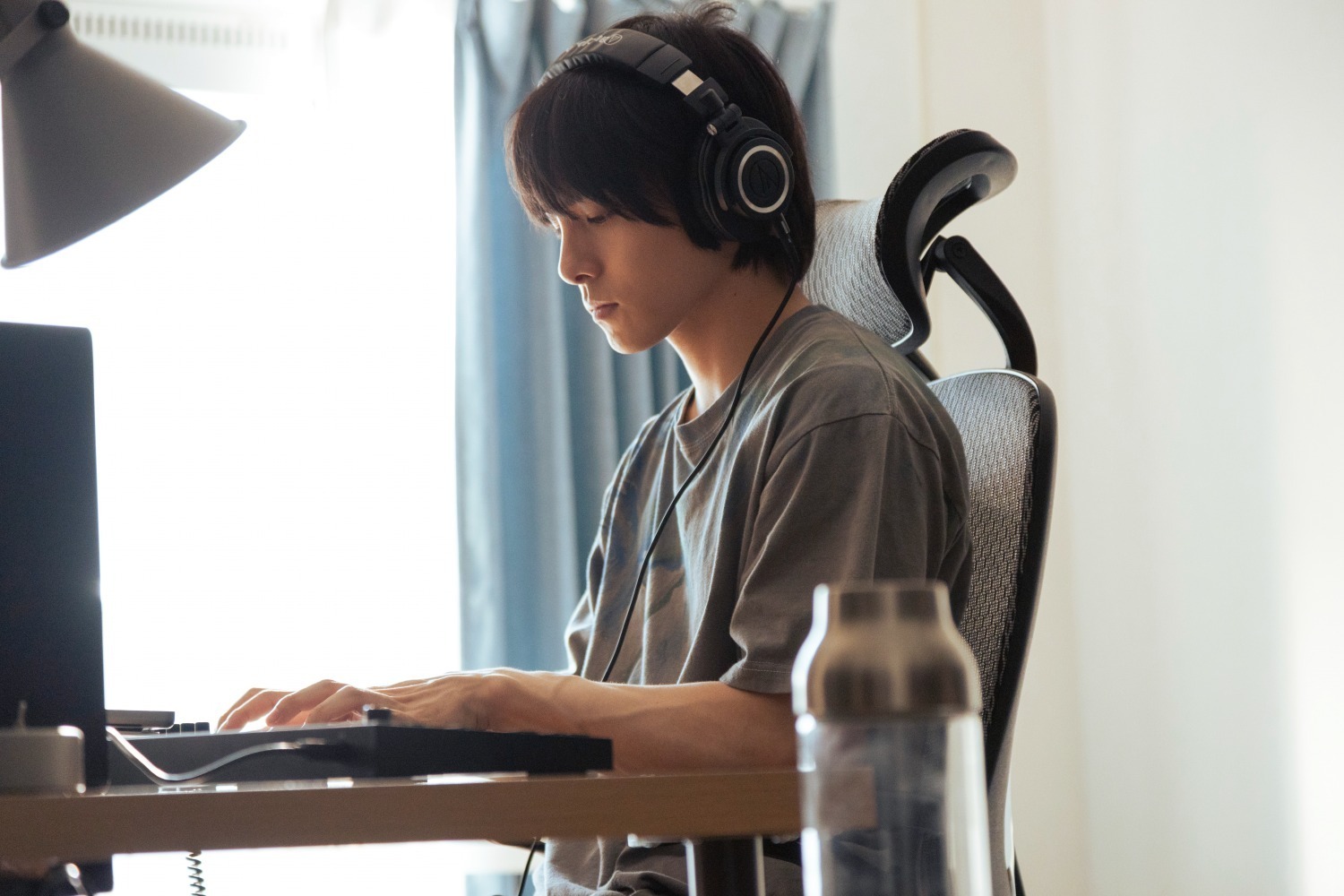 映画｜映画『バジーノイズ』JO1川⻄拓実×桜⽥ひよりW主演、監督・⾵間太樹が“青春音楽漫画”を実写映画化