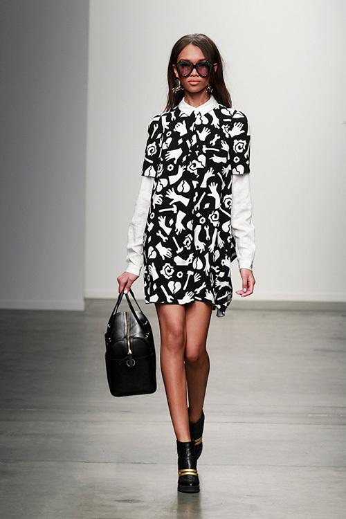 カレンウォーカー(KAREN WALKER) 2014-15年秋冬ウィメンズコレクション  - 写真14