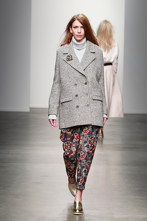 カレンウォーカー(KAREN WALKER) 2014-15年秋冬ウィメンズコレクション  - 写真20