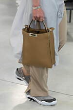 フェンディ 2024年春夏メンズコレクション、職人たちの手仕事にオマージュを捧げて｜写真6