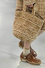 フェンディ 2024年春夏メンズコレクション、職人たちの手仕事にオマージュを捧げて｜写真20