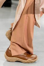 フェンディ 2024年春夏メンズコレクション、職人たちの手仕事にオマージュを捧げて｜写真50