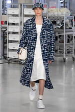 フェンディ 2024年春夏メンズコレクション、職人たちの手仕事にオマージュを捧げて｜写真65