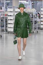 フェンディ 2024年春夏メンズコレクション、職人たちの手仕事にオマージュを捧げて｜写真91