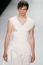 ドルチェ＆ガッバーナ 2024年春夏メンズコレクション - 身体との対話｜写真32