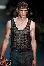 エトロ 2024年春夏メンズコレクション - 太陽、エキゾティックの眩暈｜写真2