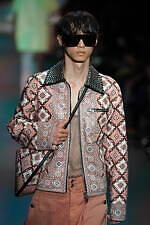 エトロ 2024年春夏メンズコレクション - 太陽、エキゾティックの眩暈｜写真39