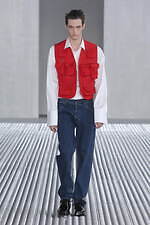 プラダ 2024年春夏メンズコレクション - 無機的生の造形｜写真13