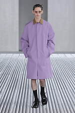 プラダ 2024年春夏メンズコレクション - 無機的生の造形｜写真18