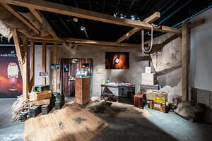 ハミルトン×『インディ・ジョーンズと運命のダイヤル』限定ストアが原宿に、名作映画出演ウォッチも集結