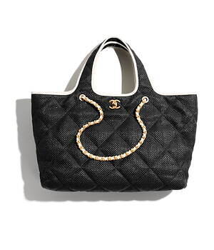 NY ハンプトンズへと誘う「Chanel」2023年 ココ ビーチ