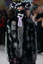 キディル 2024年春夏コレクション - “魅惑”のうちに生きる──異端児の肖像？｜写真11