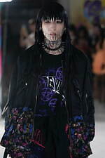 キディル 2024年春夏コレクション - “魅惑”のうちに生きる──異端児の肖像？｜写真17