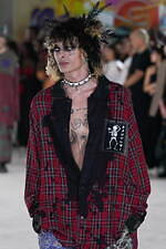 キディル 2024年春夏コレクション - “魅惑”のうちに生きる──異端児の肖像？｜写真28