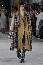 キディル 2024年春夏コレクション - “魅惑”のうちに生きる──異端児の肖像？｜写真32