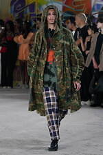 キディル 2024年春夏コレクション - “魅惑”のうちに生きる──異端児の肖像？｜写真40