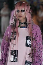 キディル 2024年春夏コレクション - “魅惑”のうちに生きる──異端児の肖像？｜写真47