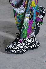 キディル 2024年春夏コレクション - “魅惑”のうちに生きる──異端児の肖像？｜写真64