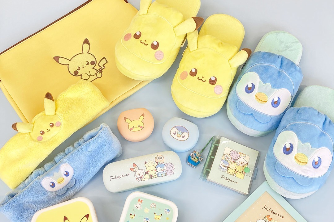 タペストリー｜サンキューマート「ポケピース」の新作雑貨、ピカチュウ＆ポッチャマの"ふわふわ”スリッパなど