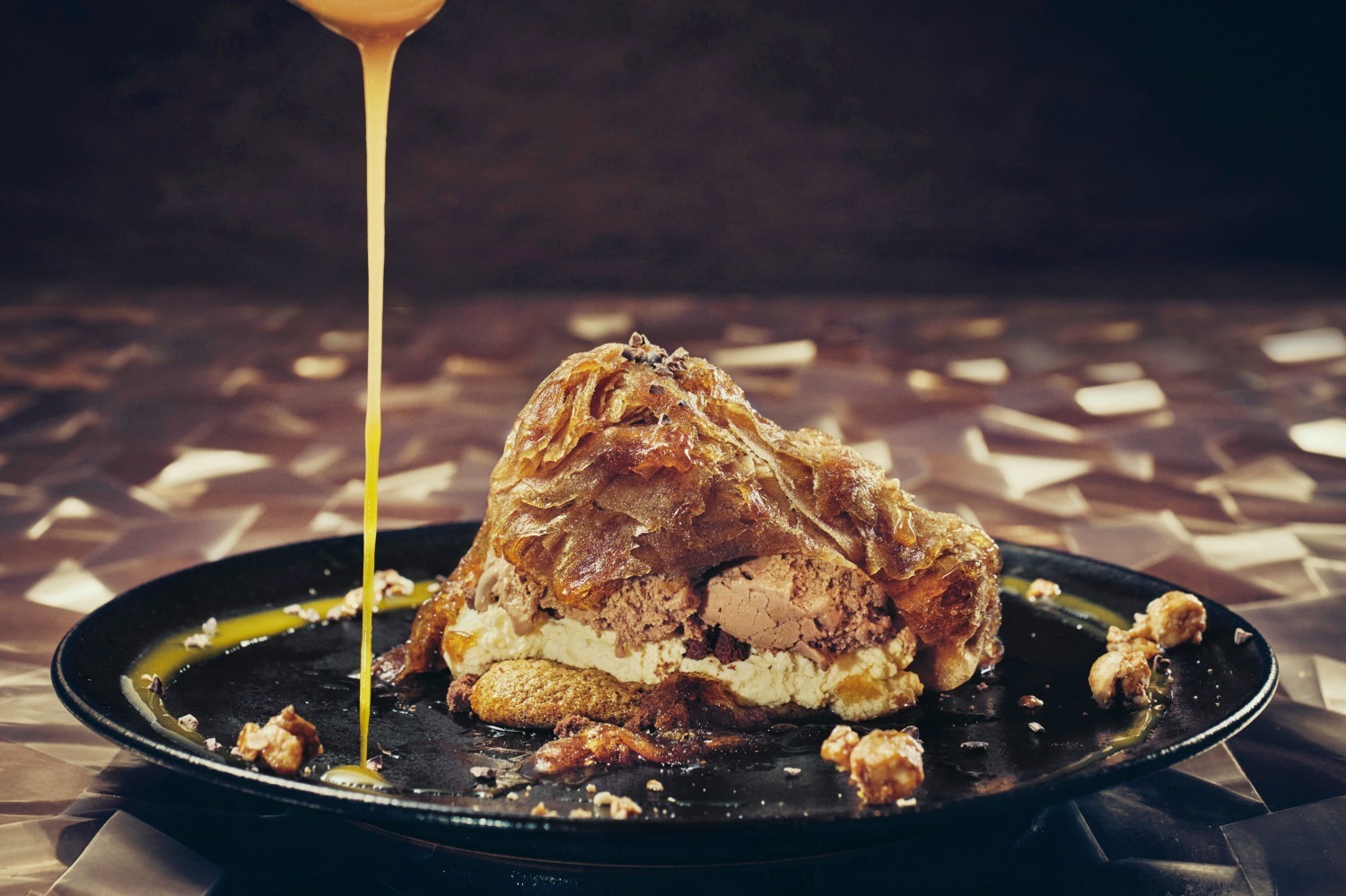 エスプレッソ｜カファレル初のかき氷、エスプレッソ氷×濃厚マスカルポーネの“まるでティラミス”大人な味わい