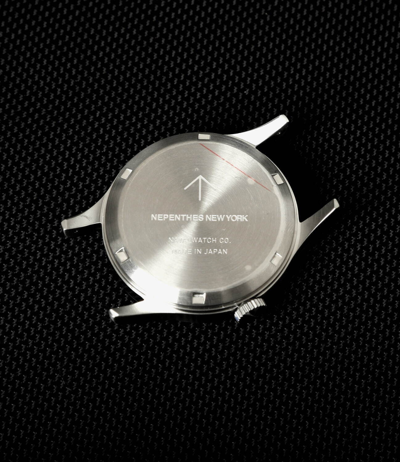 ネペンテス ニューヨーク×ナバル ウォッチの腕時計、簡単着脱ステンレスバンドのミリタリーウォッチ｜写真10