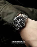 ネペンテス ニューヨーク×ナバル ウォッチの腕時計、簡単着脱ステンレスバンドのミリタリーウォッチ｜写真13