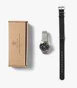 ネペンテス ニューヨーク×ナバル ウォッチの腕時計、簡単着脱ステンレスバンドのミリタリーウォッチ｜写真2