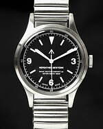 ネペンテス ニューヨーク×ナバル ウォッチの腕時計、簡単着脱ステンレスバンドのミリタリーウォッチ｜写真12