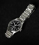 ネペンテス ニューヨーク×ナバル ウォッチの腕時計、簡単着脱ステンレスバンドのミリタリーウォッチ｜写真8