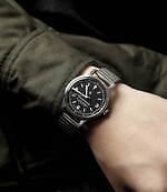 ネペンテス ニューヨーク×ナバル ウォッチの腕時計、簡単着脱ステンレスバンドのミリタリーウォッチ｜写真18