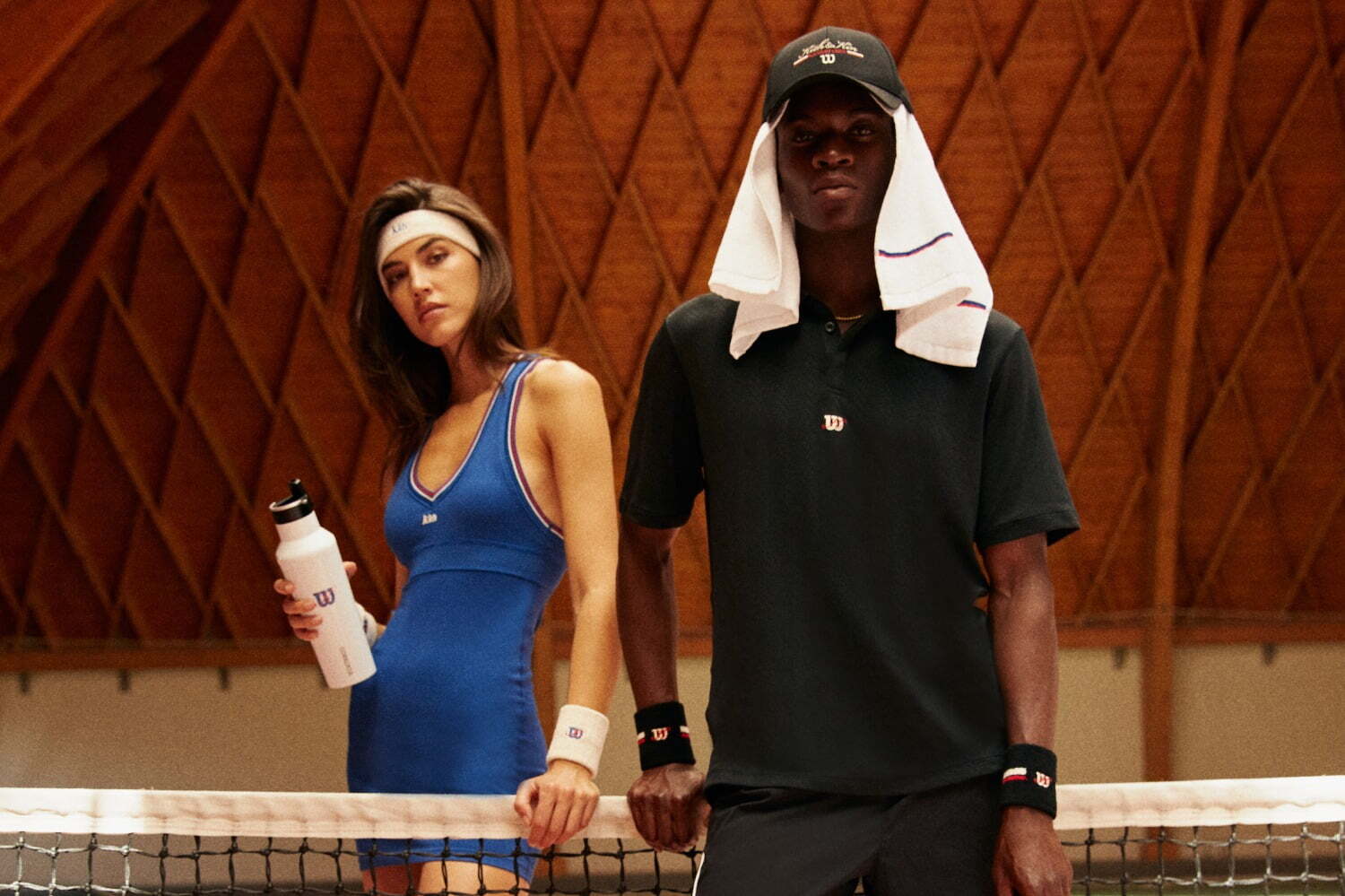 KITH×ウイルソン“テニス”着想の高機能ウェア、コラボロゴ入りのポロシャツ＆ワンピースなど