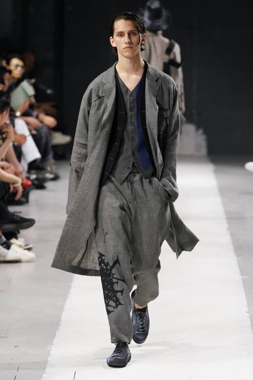 ヨウジヤマモト(Yohji Yamamoto) 2024年春夏メンズコレクション シルエット - 写真9