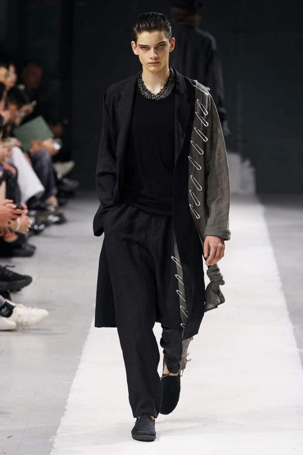 ヨウジヤマモト(Yohji Yamamoto) 2024年春夏メンズコレクション シルエット - 写真35