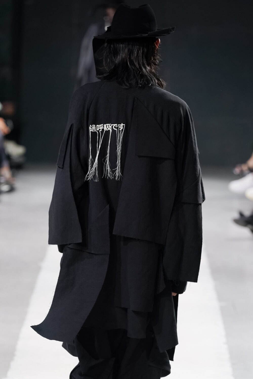 ヨウジヤマモト(Yohji Yamamoto) 2024年春夏メンズコレクション  - 写真104