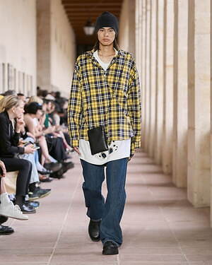 ジバンシィ 2024年初夏メンズコレクション - 崩されゆく制服｜写真28