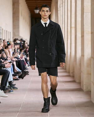 ジバンシィ 2024年初夏メンズコレクション - 崩されゆく制服｜写真38