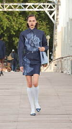 ケンゾー 2024年春夏コレクション - 橋の上に交わる東洋と西洋｜写真5