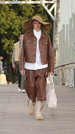 ケンゾー 2024年春夏コレクション - 橋の上に交わる東洋と西洋｜写真44