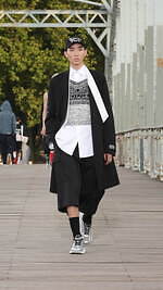 ケンゾー 2024年春夏コレクション - 橋の上に交わる東洋と西洋｜写真53